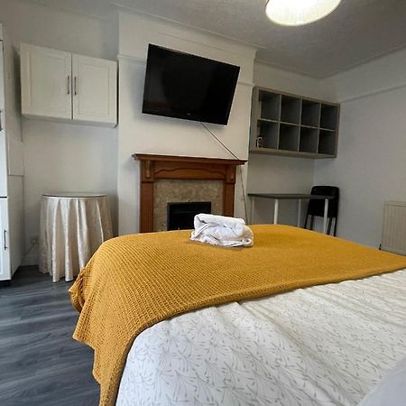 Beautiful Private Rooms In London Central Willesden Green المظهر الخارجي الصورة