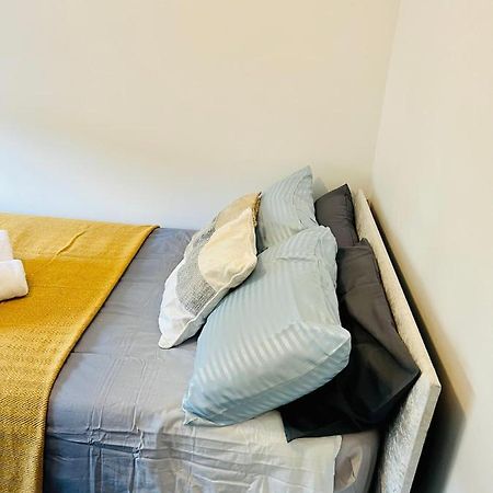 Beautiful Private Rooms In London Central Willesden Green المظهر الخارجي الصورة