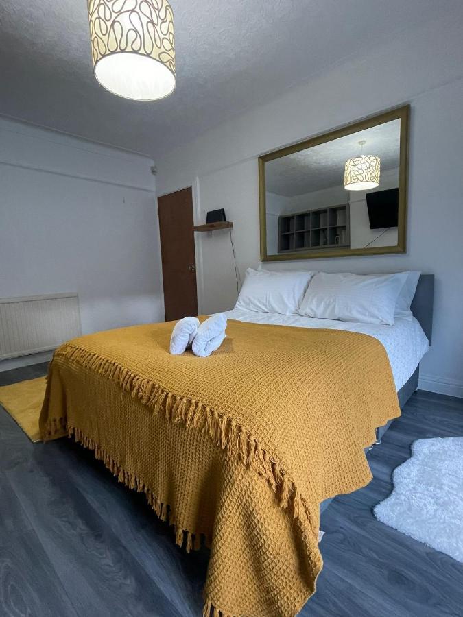 Beautiful Private Rooms In London Central Willesden Green المظهر الخارجي الصورة