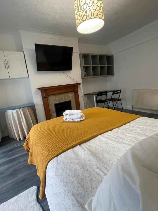 Beautiful Private Rooms In London Central Willesden Green المظهر الخارجي الصورة