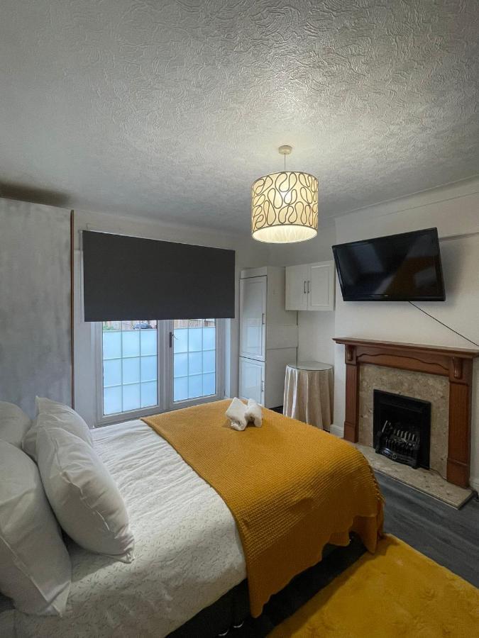 Beautiful Private Rooms In London Central Willesden Green المظهر الخارجي الصورة