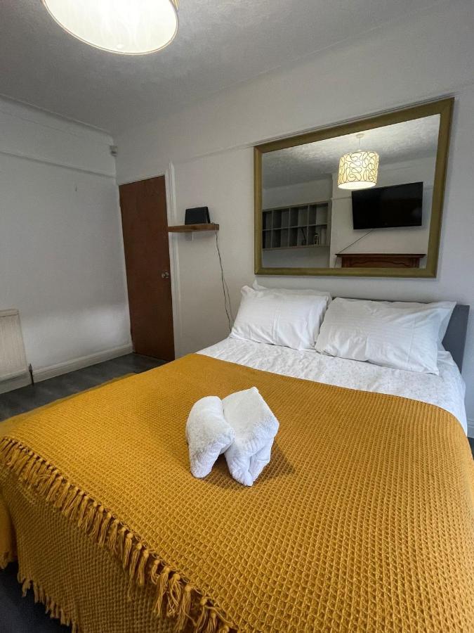 Beautiful Private Rooms In London Central Willesden Green المظهر الخارجي الصورة