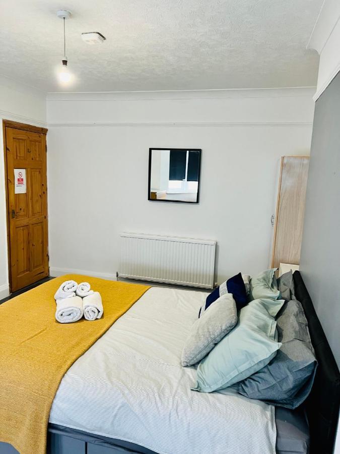 Beautiful Private Rooms In London Central Willesden Green المظهر الخارجي الصورة