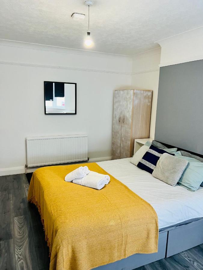 Beautiful Private Rooms In London Central Willesden Green المظهر الخارجي الصورة