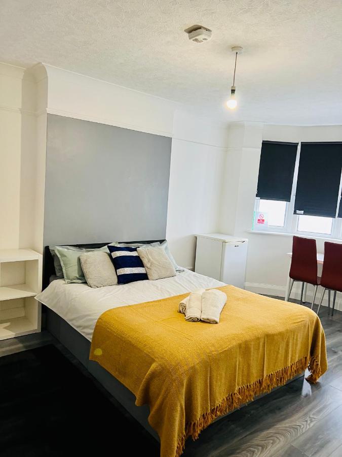 Beautiful Private Rooms In London Central Willesden Green المظهر الخارجي الصورة